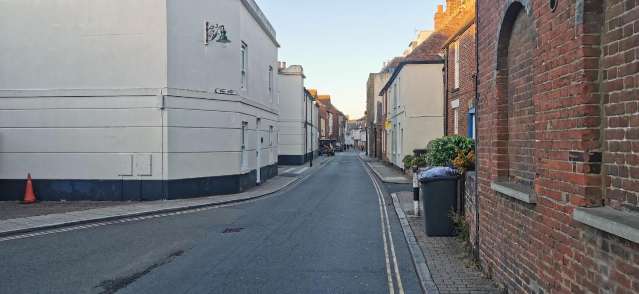 Modern City Centre House With Free Parking Canterbury Esterno foto