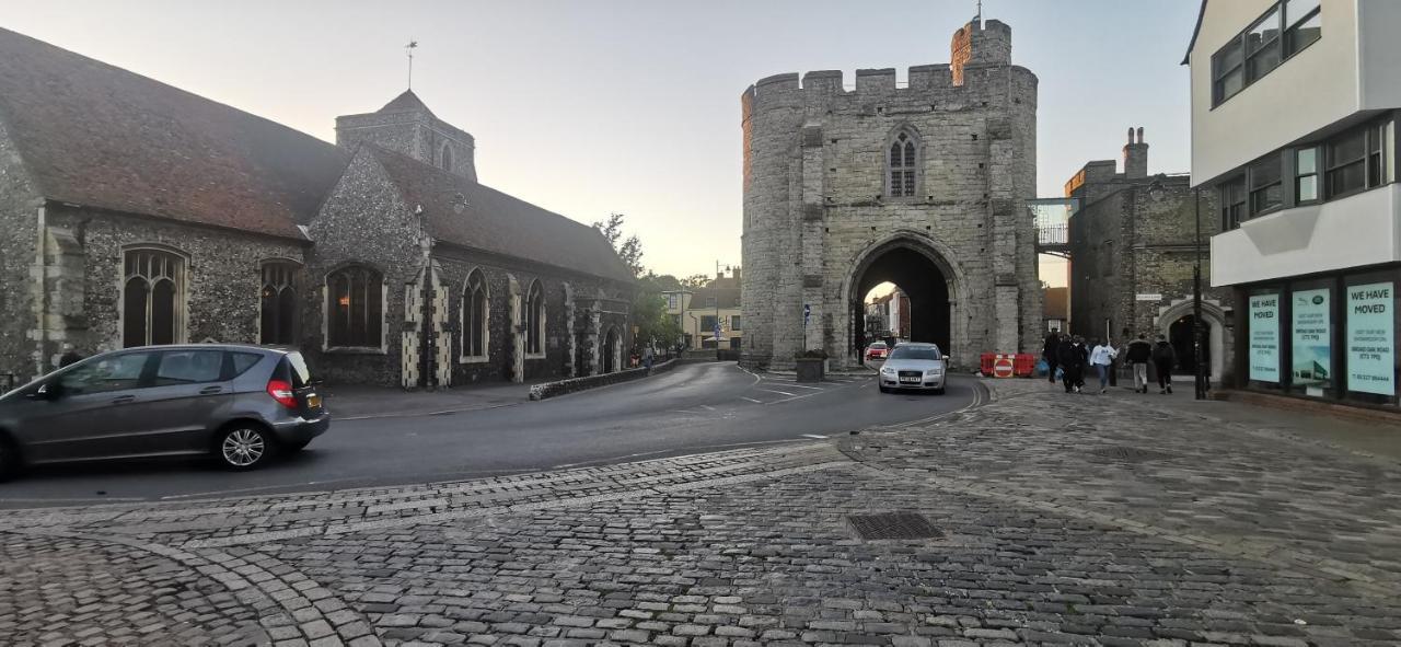 Modern City Centre House With Free Parking Canterbury Esterno foto
