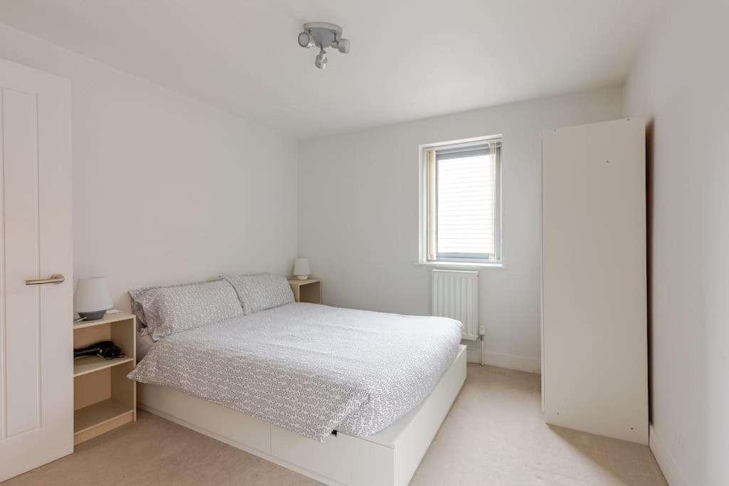 Modern City Centre House With Free Parking Canterbury Esterno foto