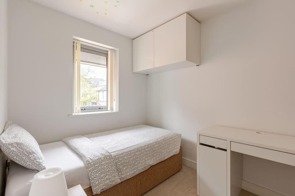 Modern City Centre House With Free Parking Canterbury Esterno foto