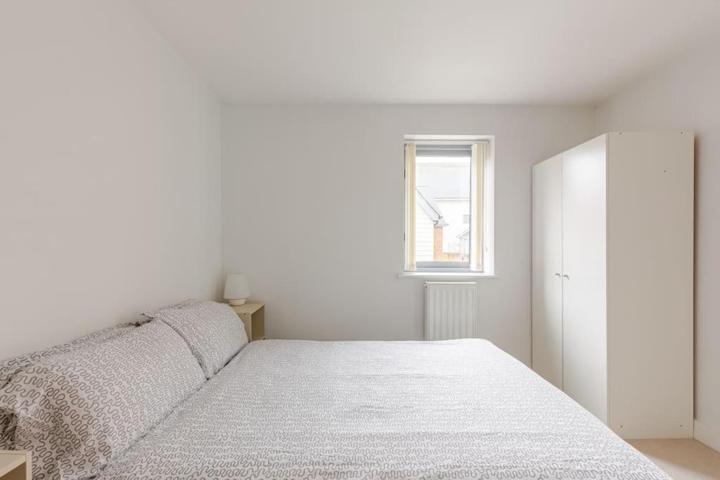Modern City Centre House With Free Parking Canterbury Esterno foto